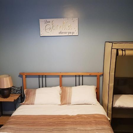 New Cross House Apartment Wolverhampton Bagian luar foto