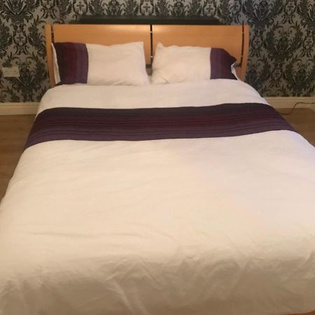 New Cross House Apartment Wolverhampton Bagian luar foto