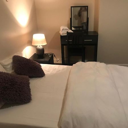 New Cross House Apartment Wolverhampton Bagian luar foto