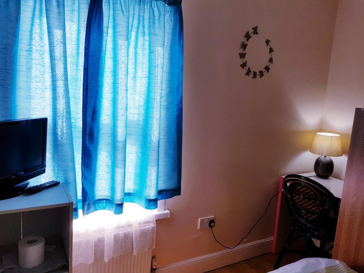 New Cross House Apartment Wolverhampton Bagian luar foto