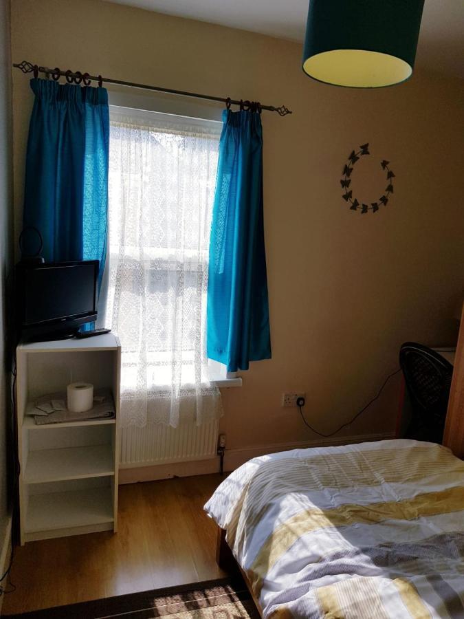 New Cross House Apartment Wolverhampton Bagian luar foto