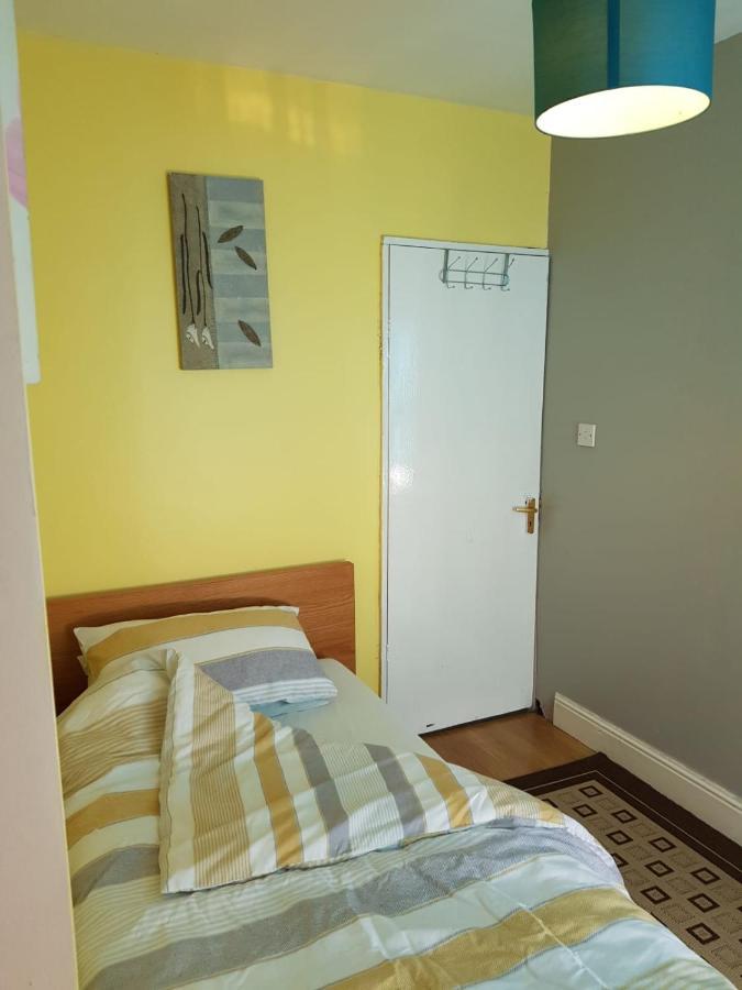 New Cross House Apartment Wolverhampton Bagian luar foto
