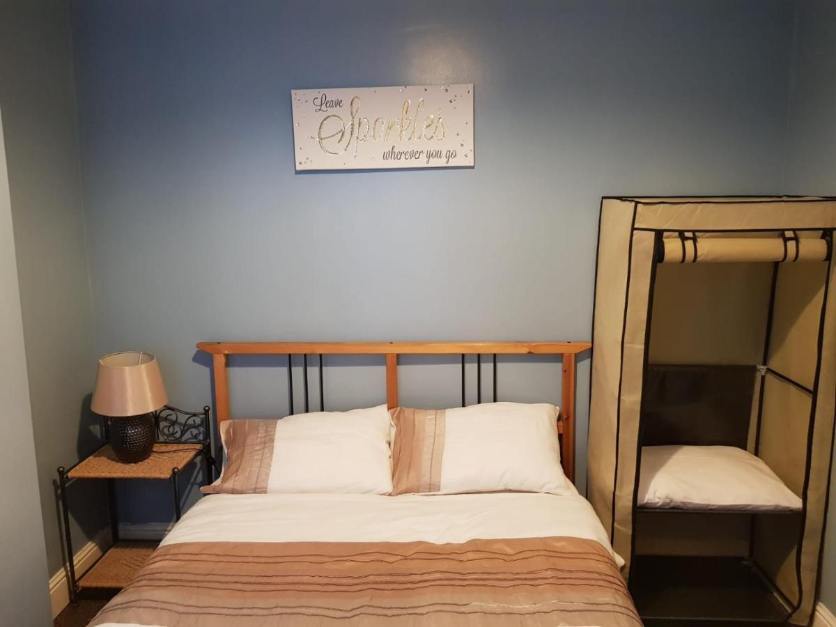 New Cross House Apartment Wolverhampton Bagian luar foto