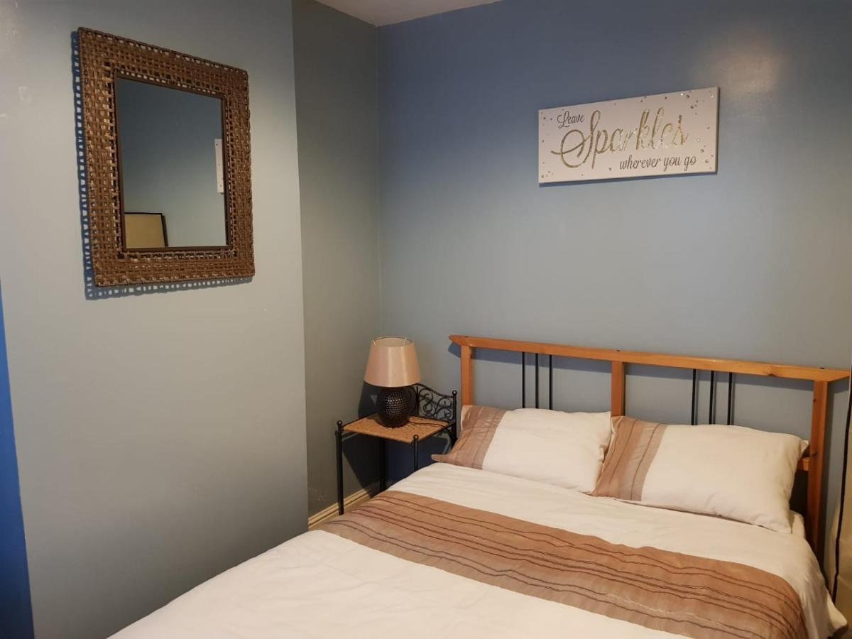 New Cross House Apartment Wolverhampton Bagian luar foto