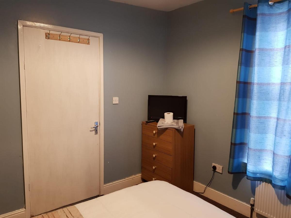 New Cross House Apartment Wolverhampton Bagian luar foto