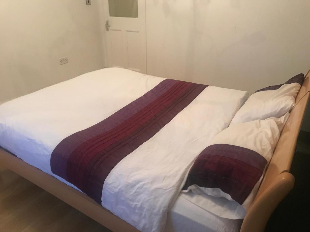 New Cross House Apartment Wolverhampton Bagian luar foto