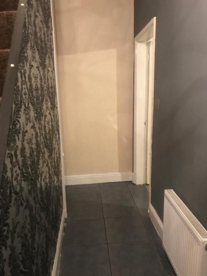 New Cross House Apartment Wolverhampton Bagian luar foto