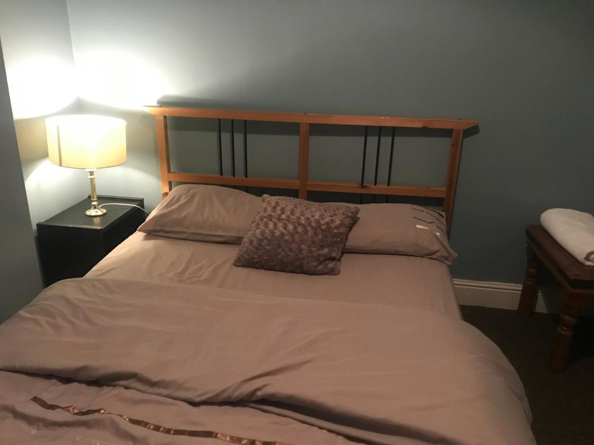 New Cross House Apartment Wolverhampton Bagian luar foto