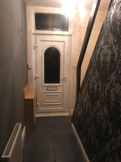 New Cross House Apartment Wolverhampton Bagian luar foto