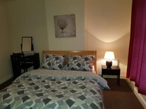 New Cross House Apartment Wolverhampton Bagian luar foto